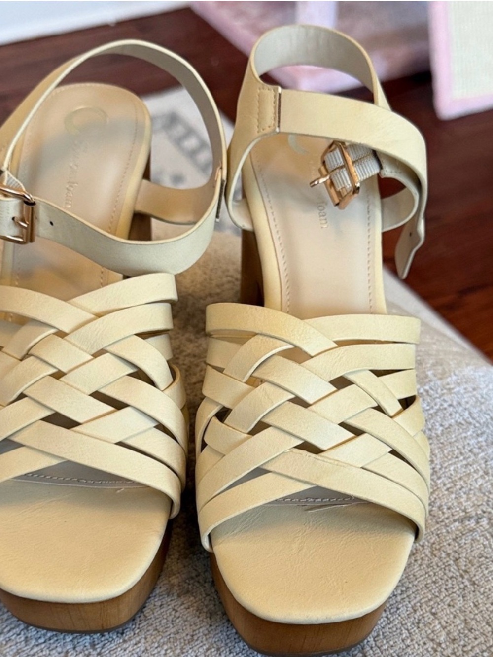 Journee Collection Cream Woven Platform Block Heel Sandals 9.5 NWOT